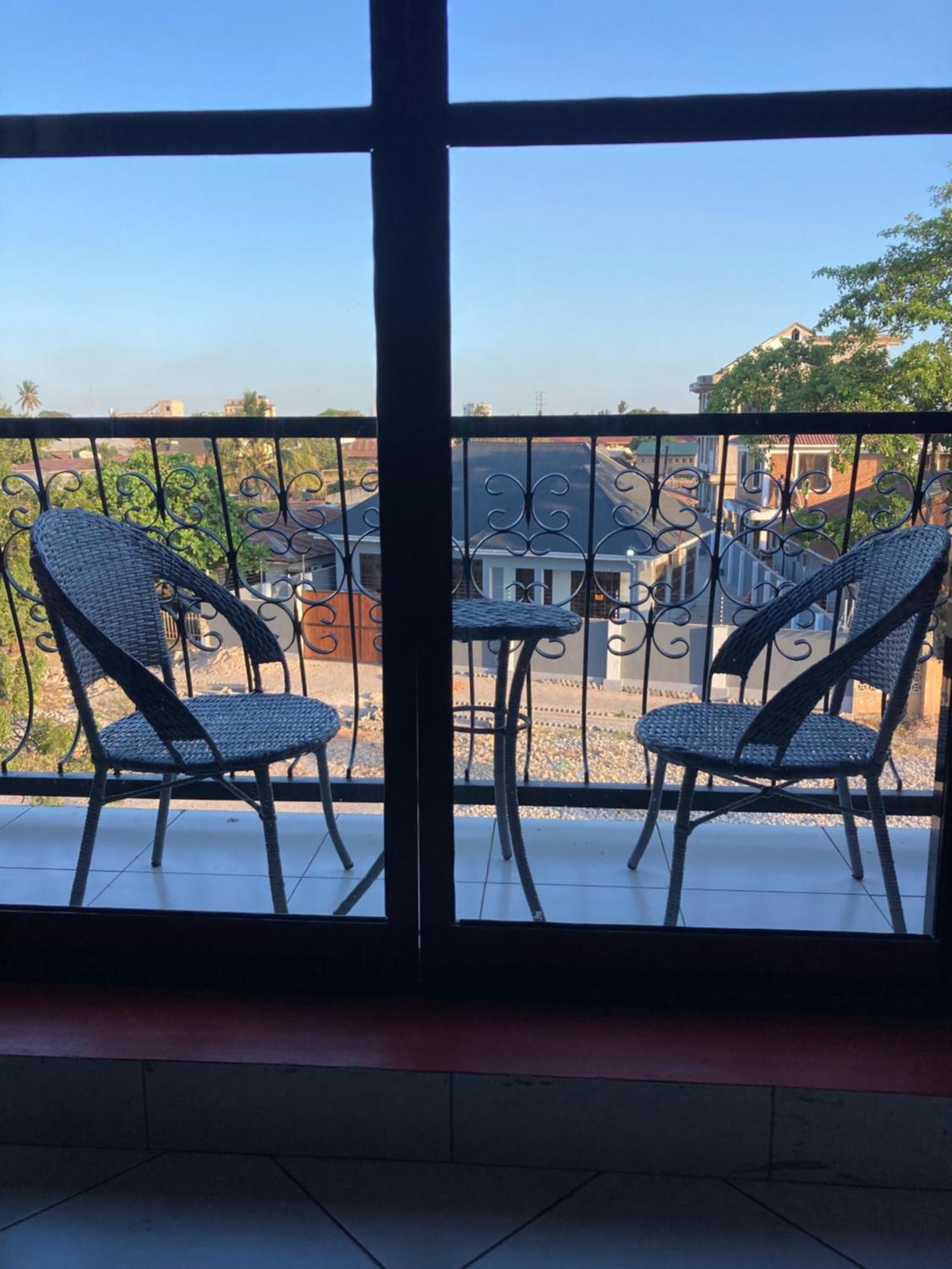 Apartamento Thegatsbystyle By Jevas Dar es Salaam Exterior foto